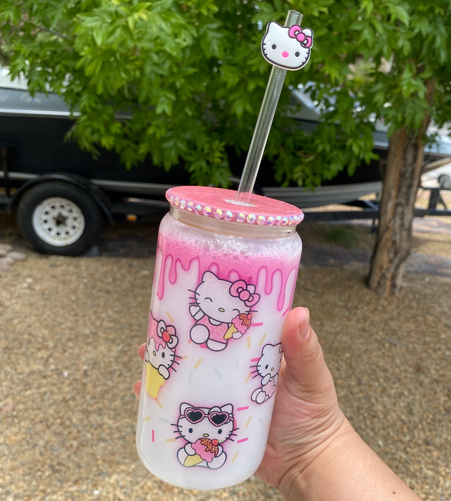 Hello kitties 16 oz snow globe